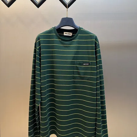 ミュウミュウ パーカー