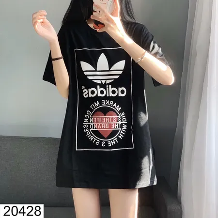 アディダス Tシャツ