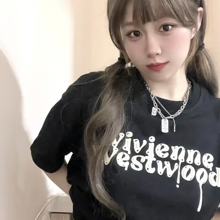 ヴィヴィアン・ウエストウッド Tシャツ