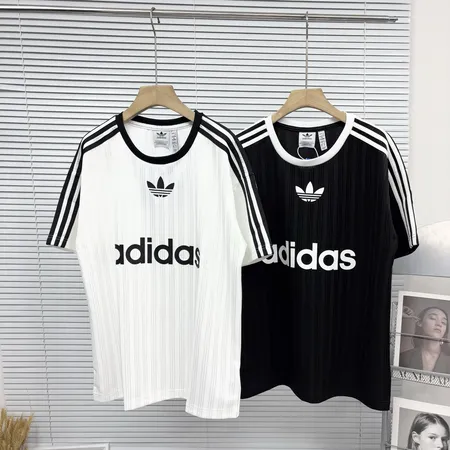 アディダス Tシャツ