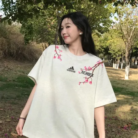 アディダス Tシャツ