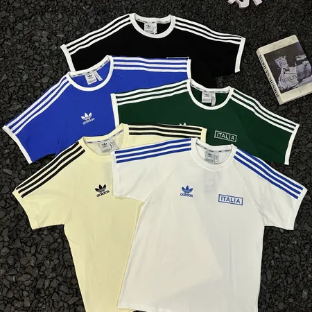 アディダス Tシャツ