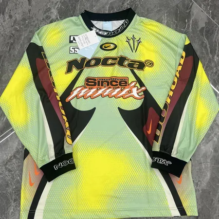 ナイキ Tシャツ