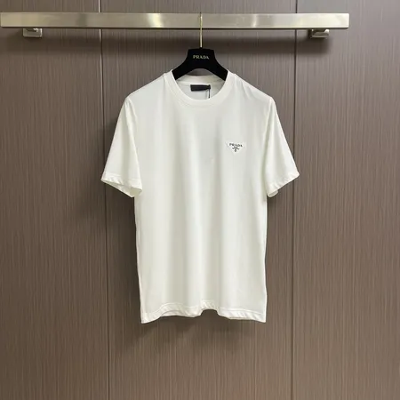 プラダ Tシャツ