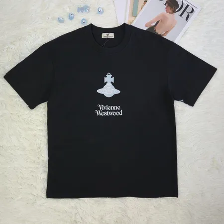 ヴィヴィアン・ウエストウッド Tシャツ