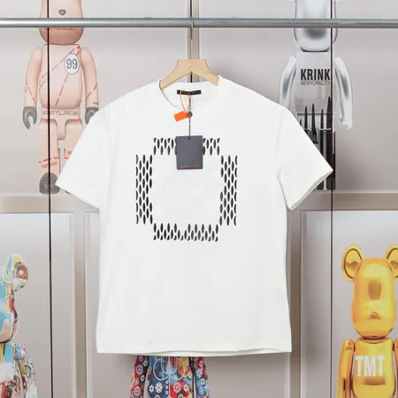 ルイヴィトン Tシャツ