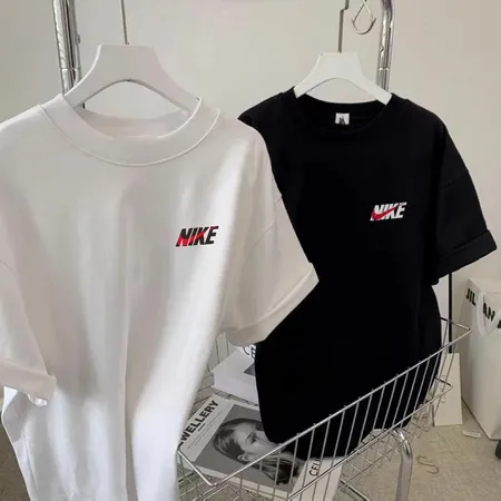 ナイキ Tシャツ