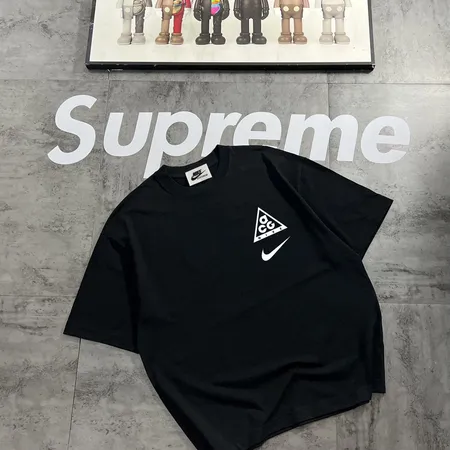 ナイキ Tシャツ