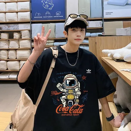 アディダス Tシャツ