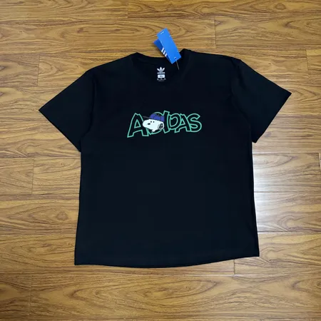 アディダス Tシャツ