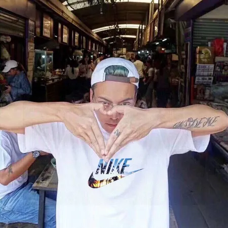 ナイキ Tシャツ