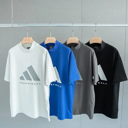 アディダス Tシャツ