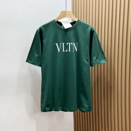 ヴァレンティノ Tシャツ