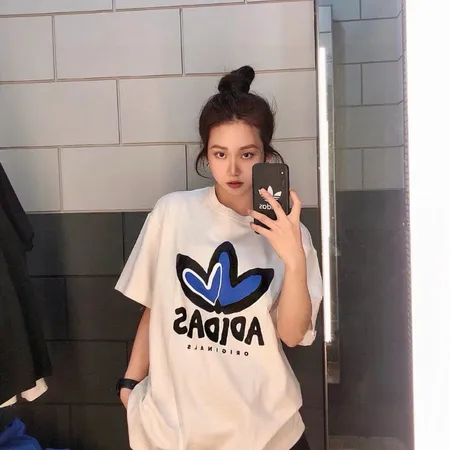 アディダス Tシャツ