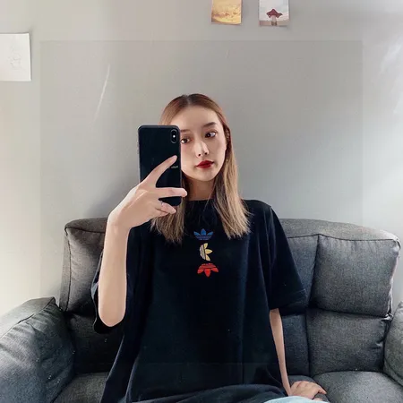 アディダス Tシャツ