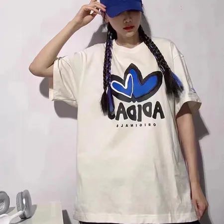 アディダス Tシャツ