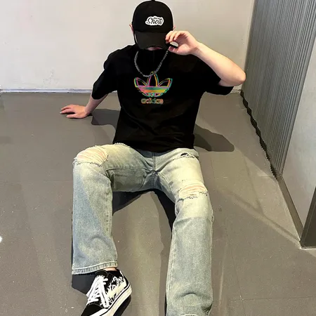 アディダス Tシャツ