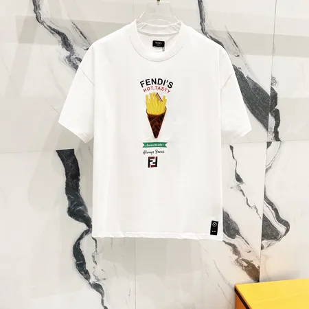 フェンディ Tシャツ