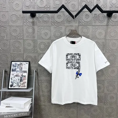 ジバンシィ Tシャツ