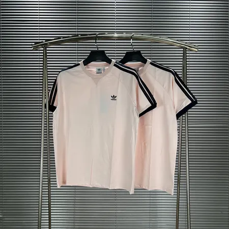 アディダス Tシャツ