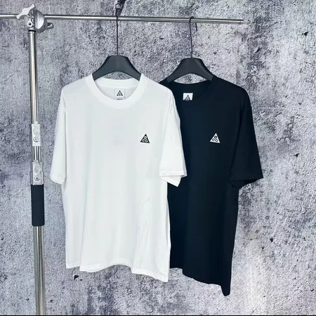 ナイキ Tシャツ