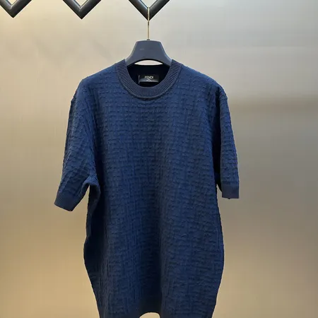 フェンディ Tシャツ