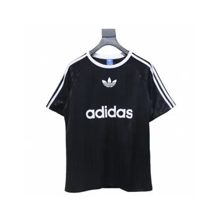 アディダス Tシャツ