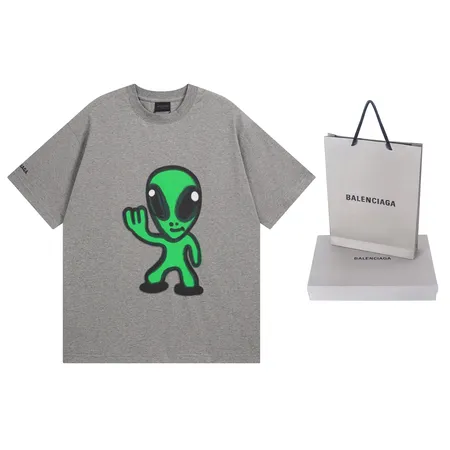 バレンシアガ Tシャツ