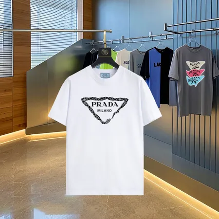 プラダ Tシャツ