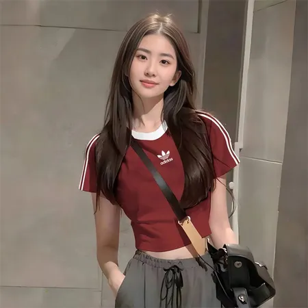 アディダス Tシャツ