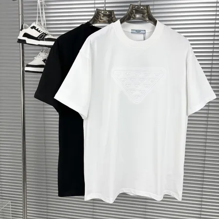プラダ Tシャツ