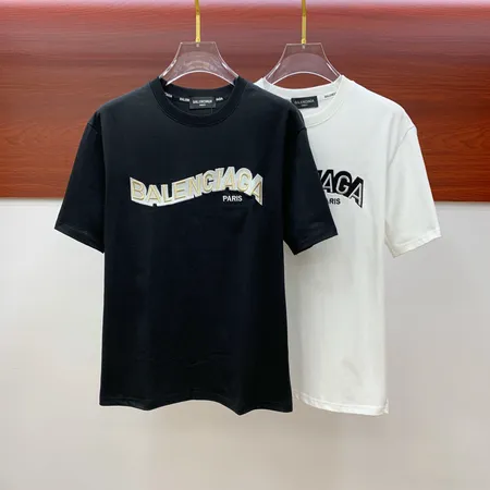 バレンシアガ Tシャツ