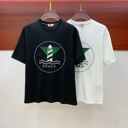 プラダ Tシャツ