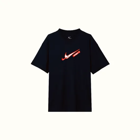 ナイキ Tシャツ