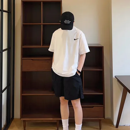 ナイキ Tシャツ