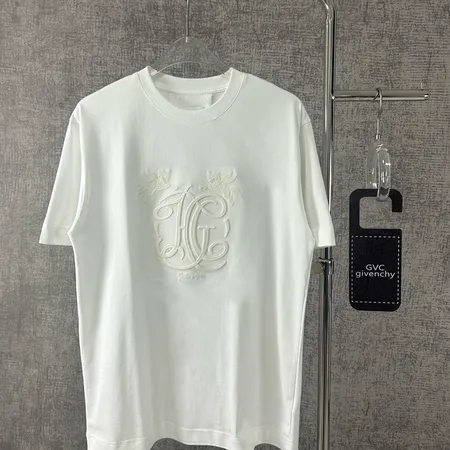 ジバンシィ Tシャツ