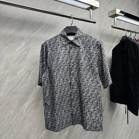 フェンディ シャツ