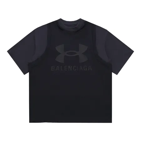 バレンシアガ Tシャツ