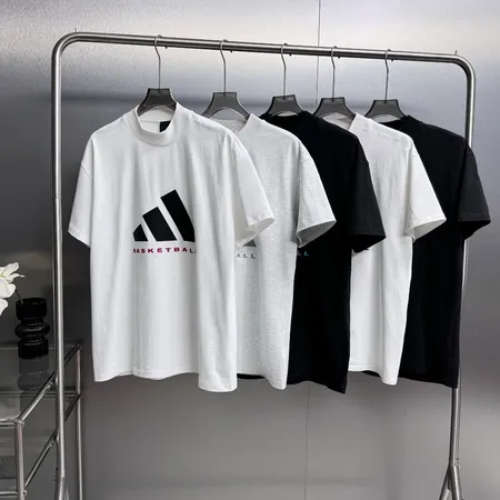 アディダス Tシャツ