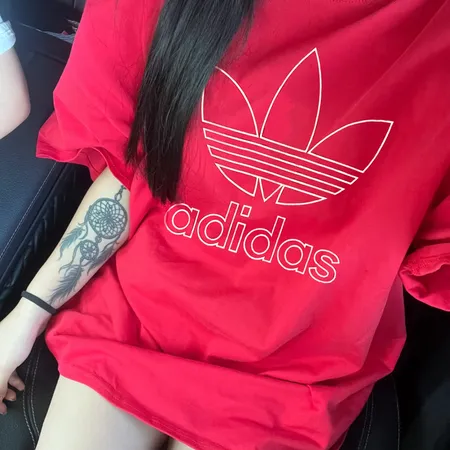 アディダス Tシャツ