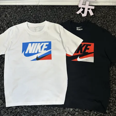 ナイキ Tシャツ