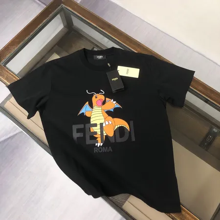 フェンディ Tシャツ
