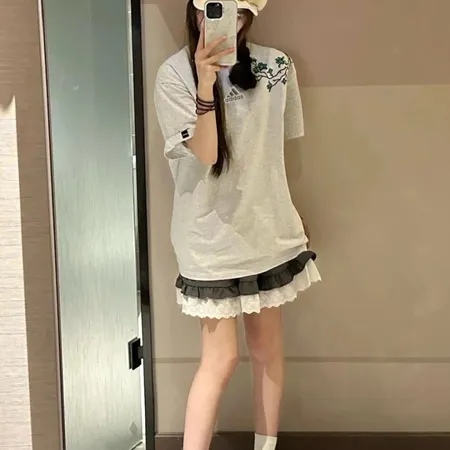 アディダス Tシャツ