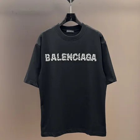 バレンシアガ Tシャツ