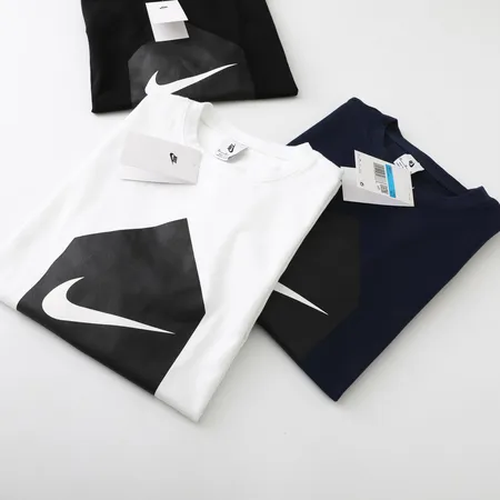 ナイキ Tシャツ