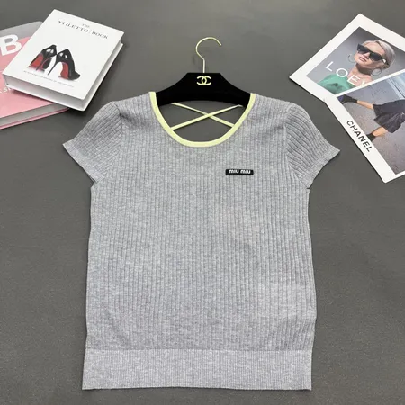 ミュウミュウ Tシャツ