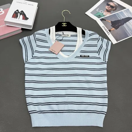 ミュウミュウ Tシャツ