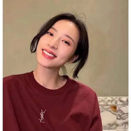 イブサンローラン Tシャツ