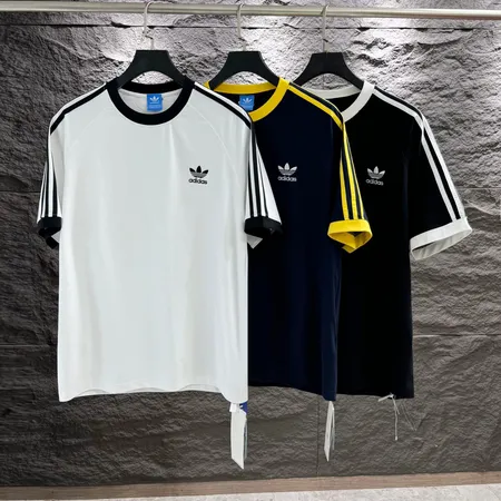 アディダス Tシャツ