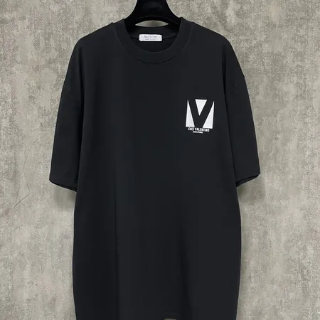 ヴァレンティノ Tシャツ